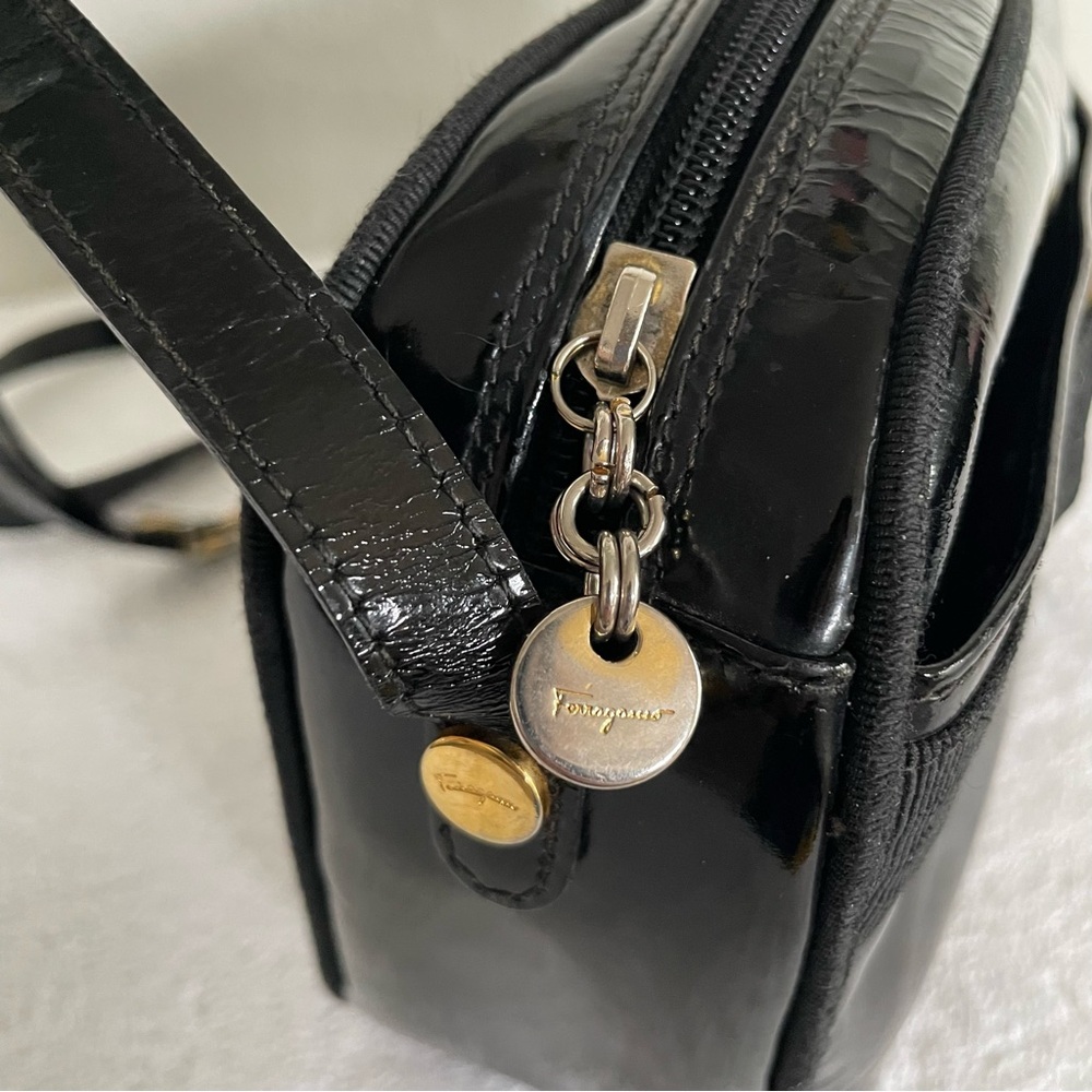 Salvatore Ferragamo Vintage Crossbody Bag Enamel Shoulder Vara - Picture 6 of 16